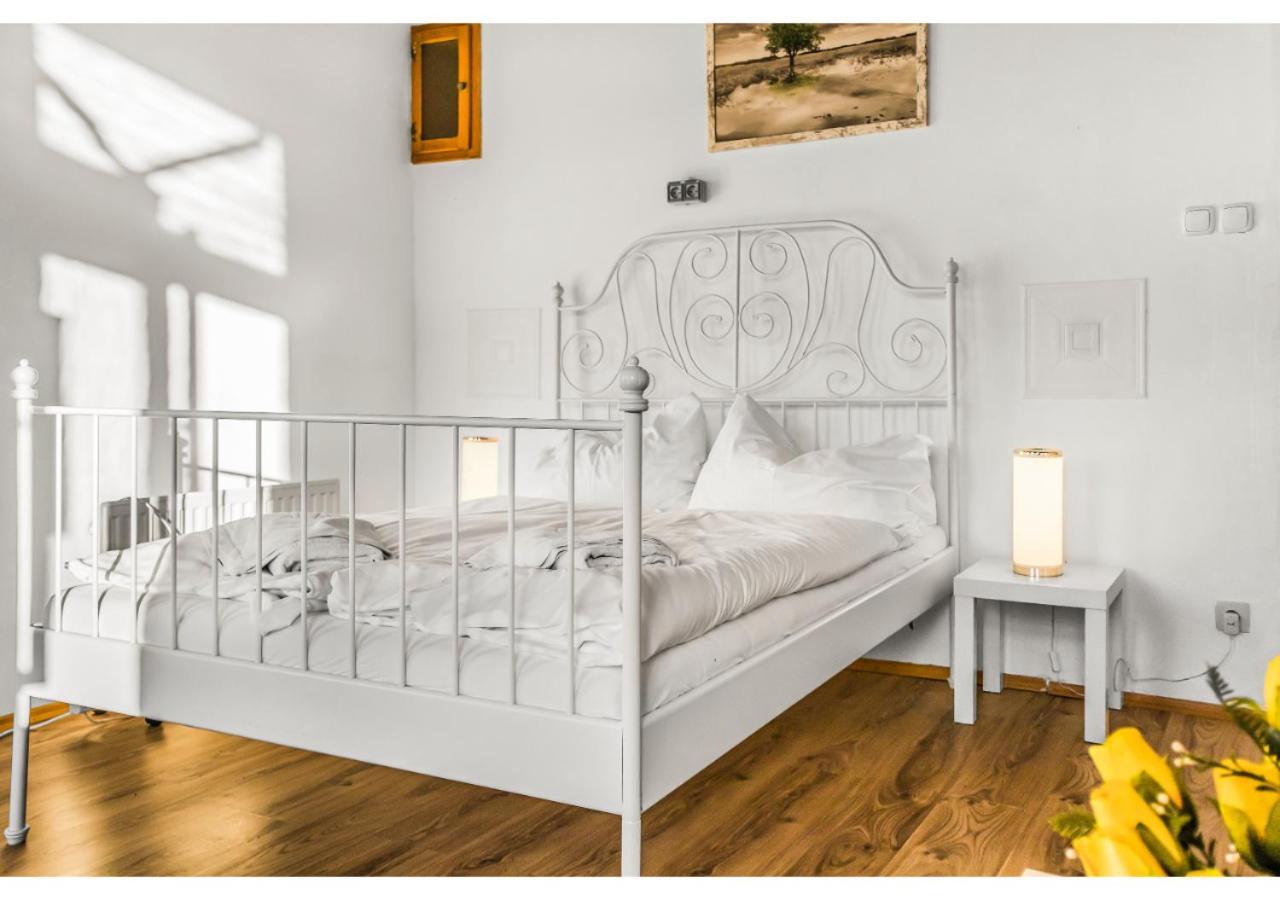 Welcoming 2Br Apt. Near Danube & Millenium Tower Wenen Buitenkant foto