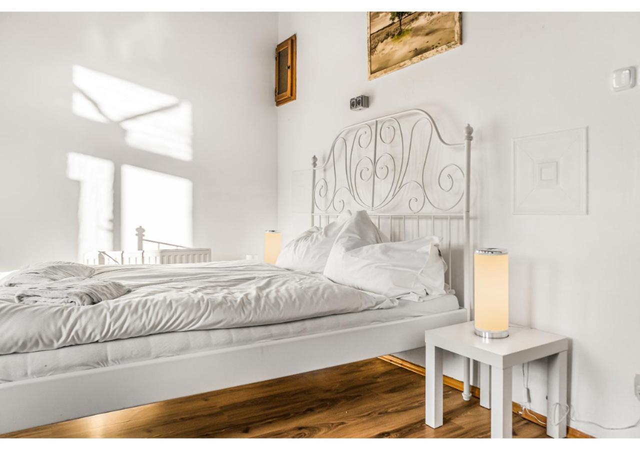 Welcoming 2Br Apt. Near Danube & Millenium Tower Wenen Buitenkant foto