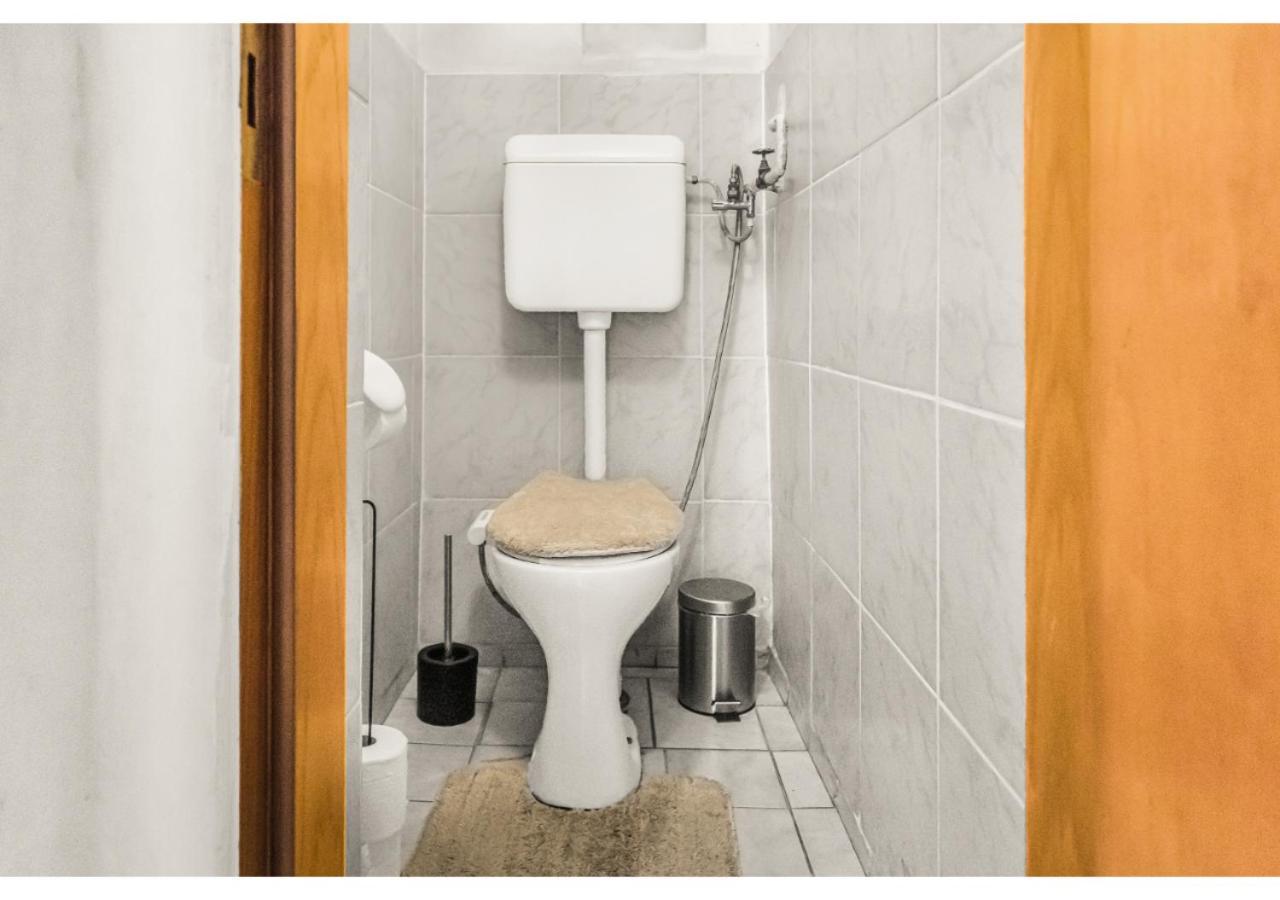 Welcoming 2Br Apt. Near Danube & Millenium Tower Wenen Buitenkant foto